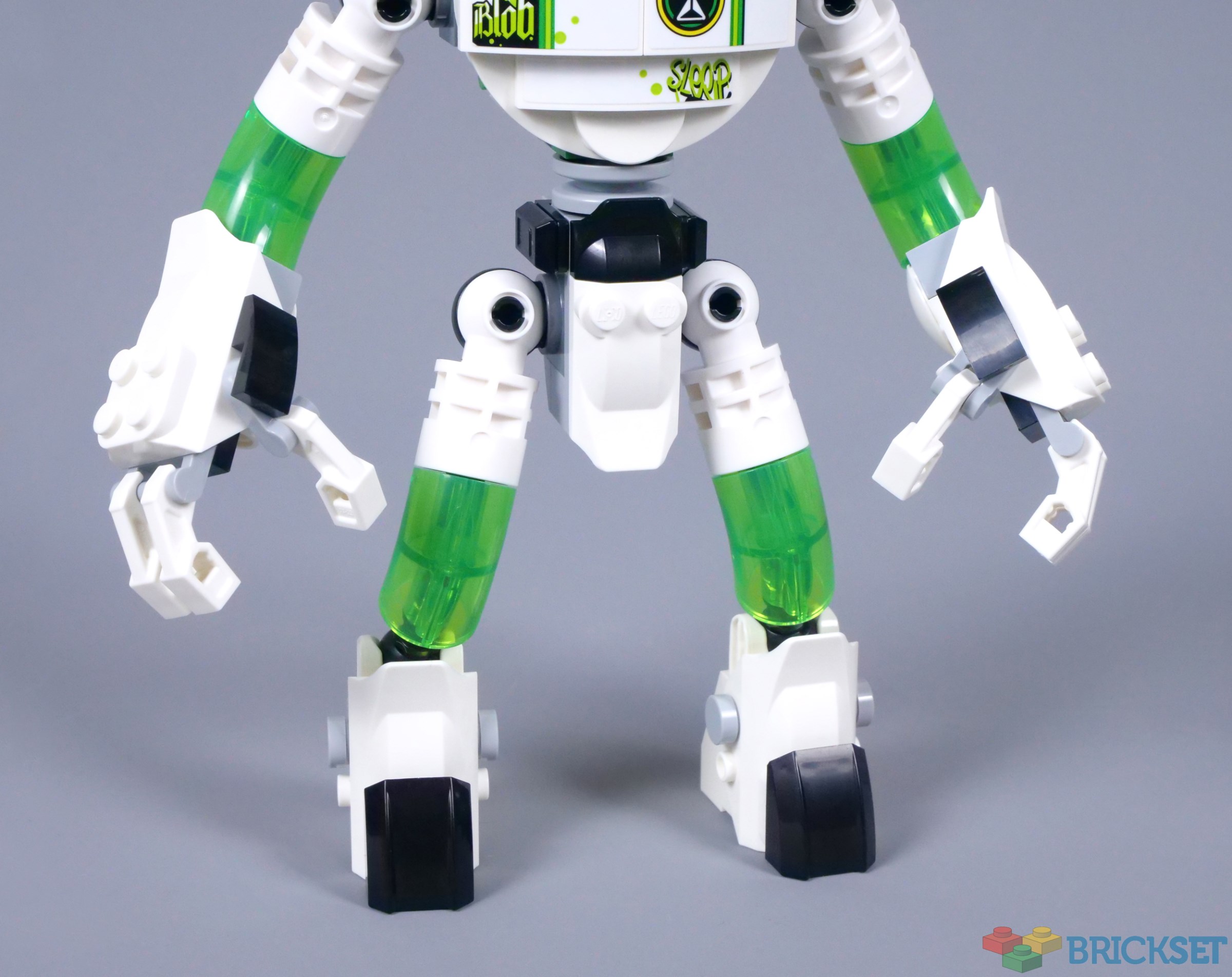 LEGO Dreamzzz 71454 Mateo and Z-Blob the Robot review | Brickset
